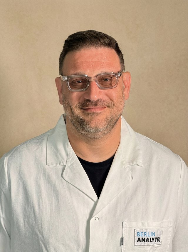Prof. Dr. Mike Barbeck